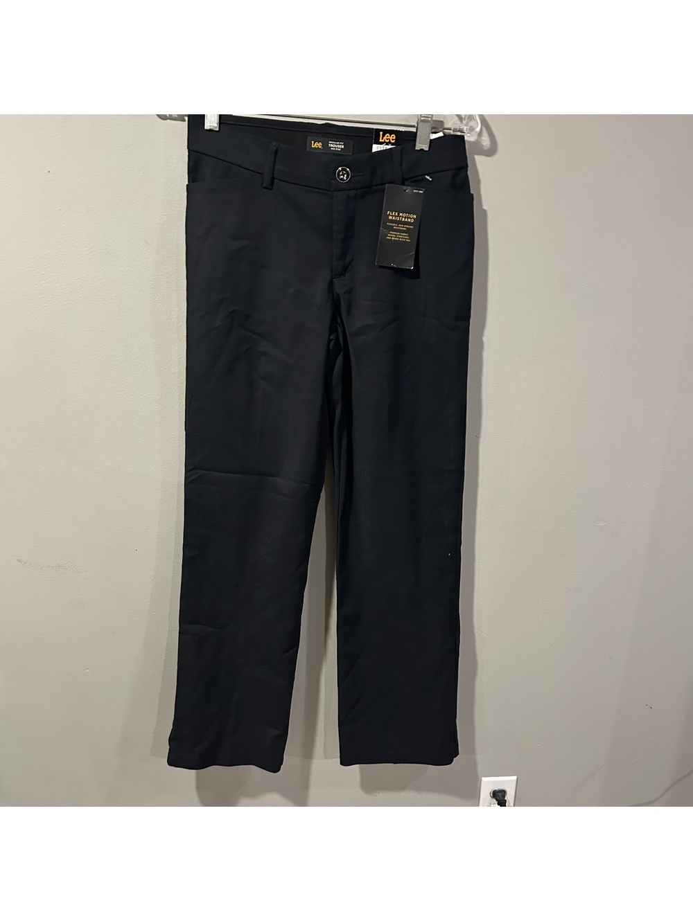 NWT Lee Regular Fit Trouser Mid Rise Black Dress Pant Flex Motion Waistband Sz 2